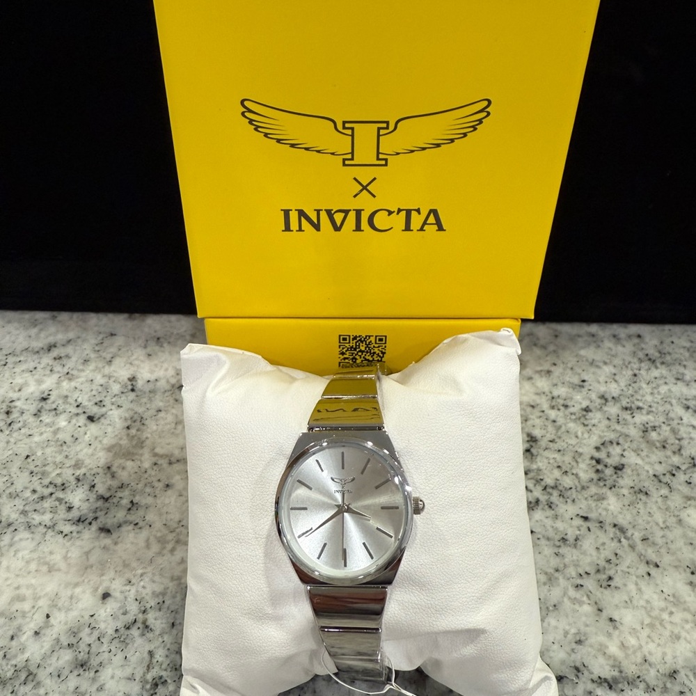 Invicta Women's Silver Tone Watch Model 69051 New